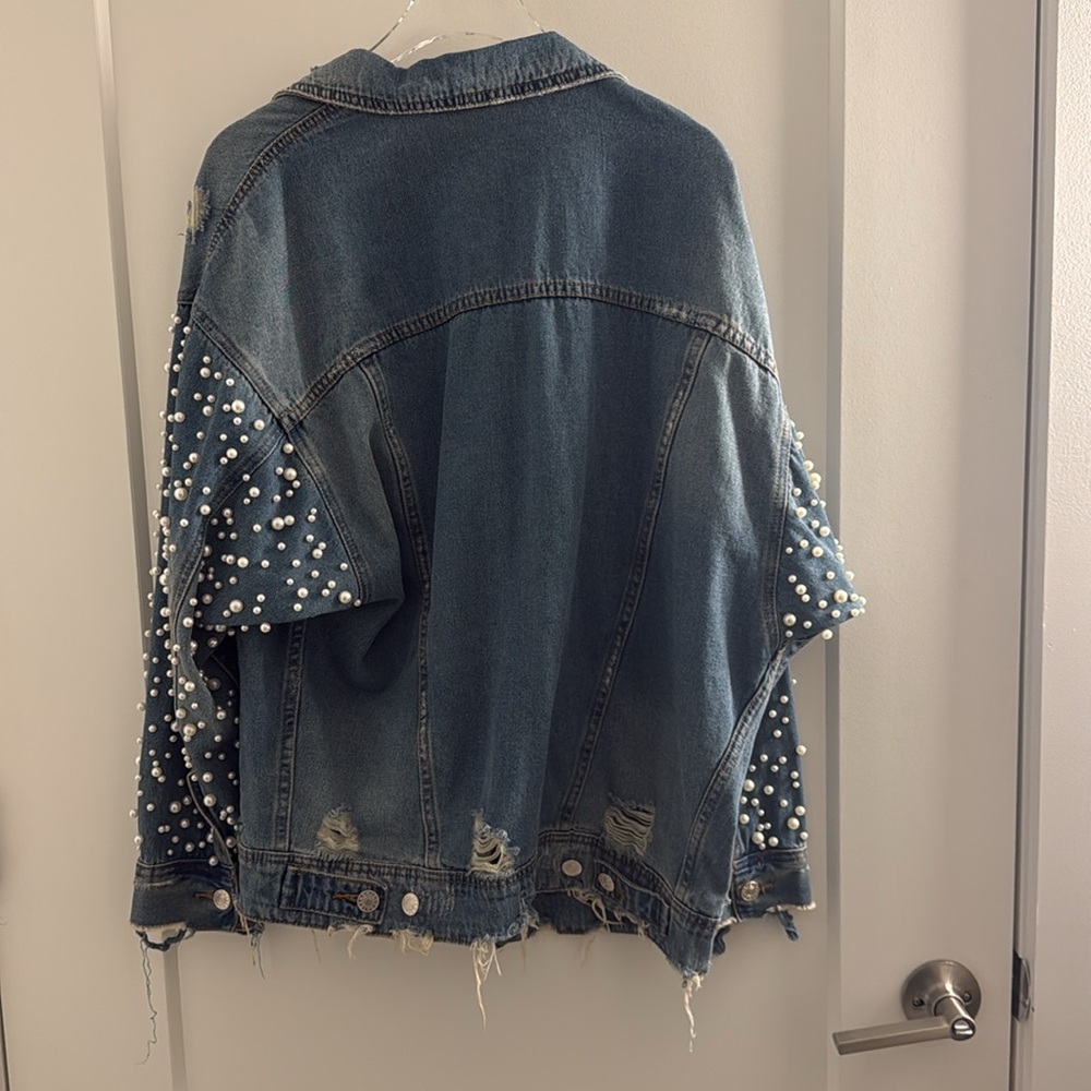 Sunset + Spring Pearl Sleeve Distressed Jean Jacket - Picture 2 of 4